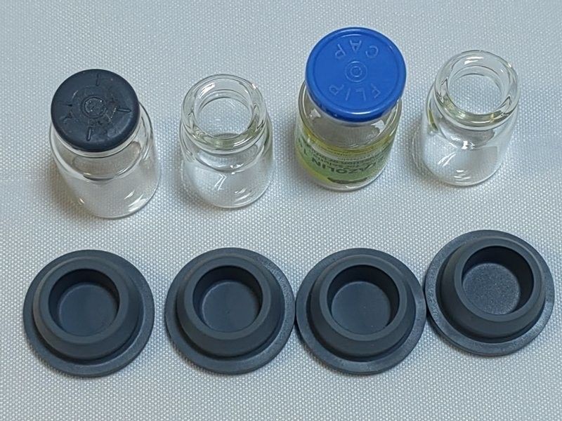 13 mm 20 mm Tıbbi Kaliteli Silikon Bromlu Butil Butil Kauçuk Kapağı Liyofilize Cam Şişe Şişe