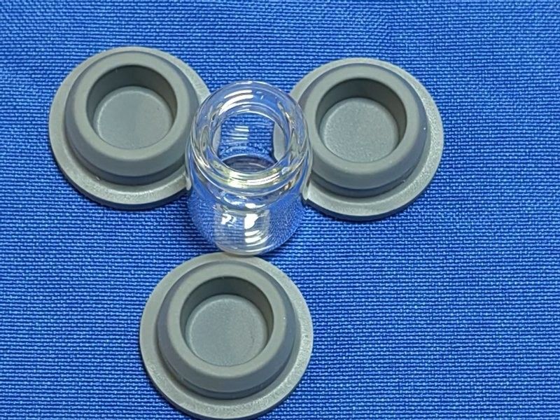13mm 20mm 32mm Liyofilizasyon Halogen Medikal Butil Kauçuk Kapak Cam Enjeksiyon Antibiyotik Şişe