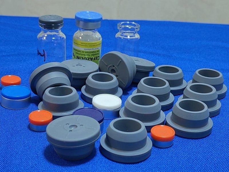 13mm 20mm 32mm Tıbbi Gri Liyofilizasyon Butyl Kauçuk Kapak Cam Enjeksiyon Flakonları Infüzyon şişesi
