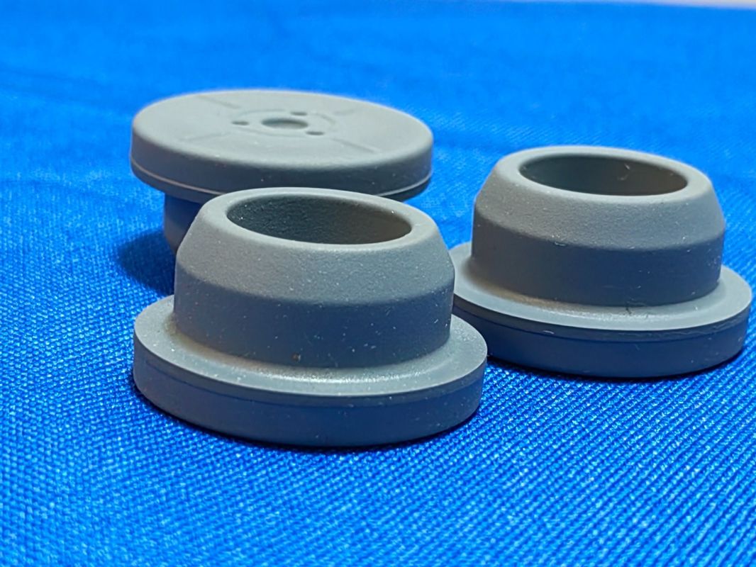 13mm 20mm 28mm 32mm Farmasötik Paket Yıkamaz Steril tıbbi Butyl Kauçuk Kapak Cam Şişe Enjekte edilebilir