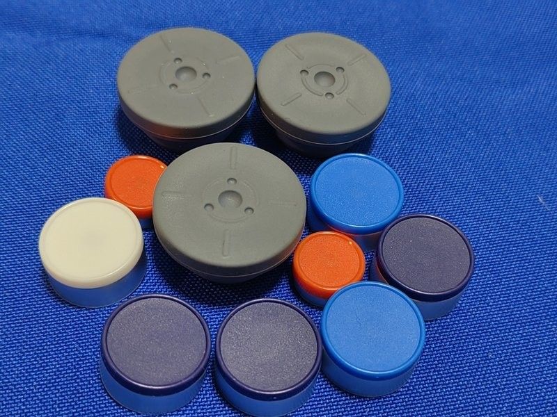 13mm 20mm 28mm 32mm Gri Farmasötik Klorobutil Butil Kauçuk Kapak Cam Enjeksiyon Şişesi Aşı Şişesi