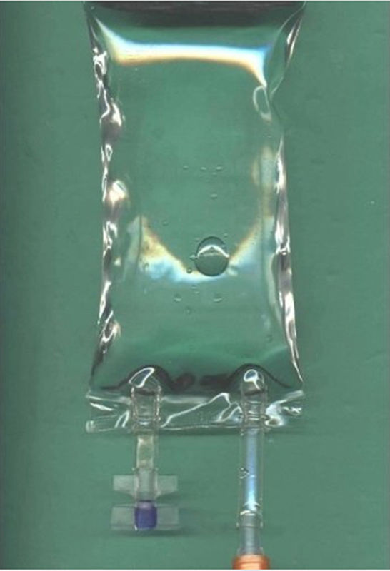 250 ml 500 ml Kompozit PVC Infuzyon Torbası Büyük Hacimli Tek kullanımlık İntravenöz sıvı basınçlı IV Solüsyon Taşıma Torbası
