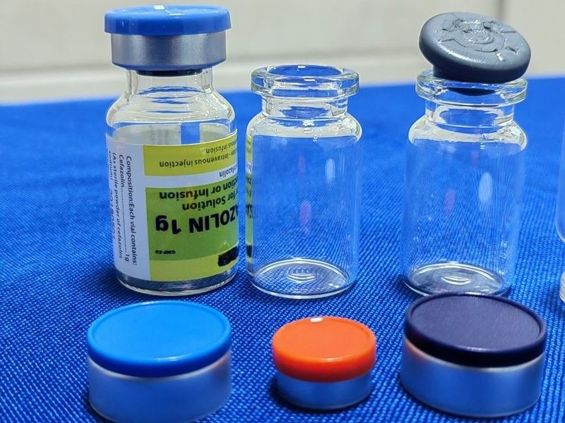 5ml 10ml 20ml Amber Clear Crimp Neck Tubular Glass Vial Vaccine Antibiyotikler için Enjekte edilebilir Şişe