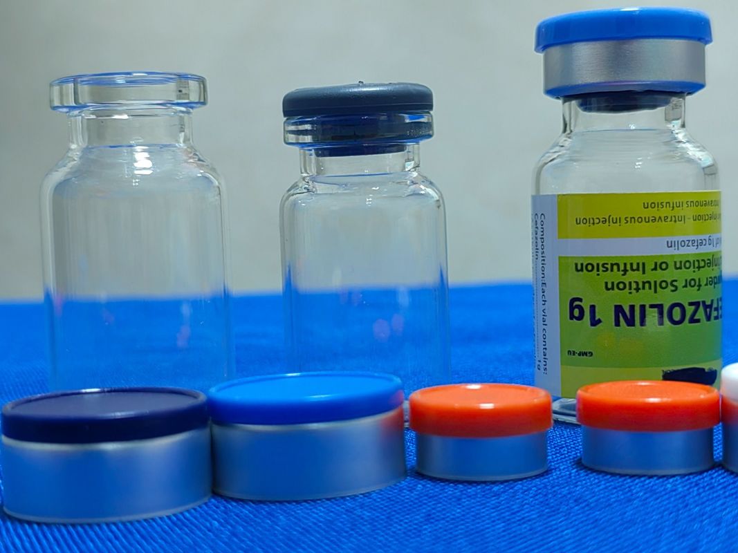 5ml 7ml 10ml 20ml Tıbbi kozmetik Borosicilat Tüplü tıbbi Enjekte edilebilir cam şişeler Alüminyum Plastik Kapaklı