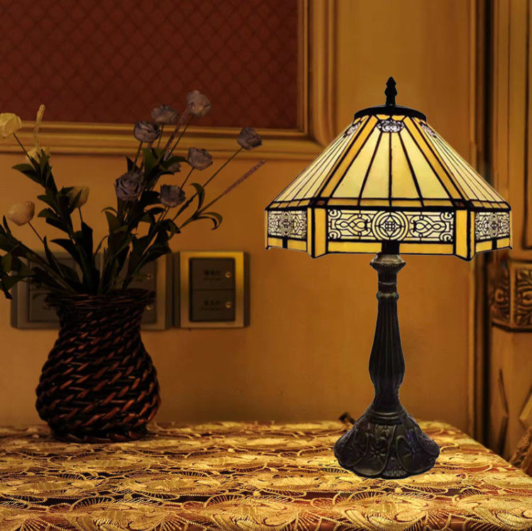 30cm Altıgen Çalışma Retro Sıcak Yatak Oda Ev El yapımı Dekoratif Lamba Renkli Sanat Türk Cam Lüks Masa Lampu
