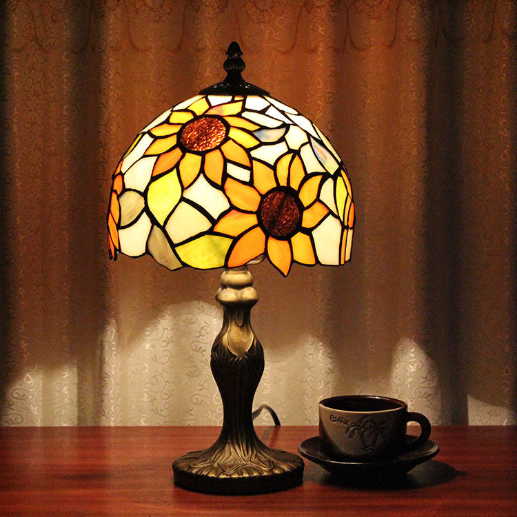 Avrupalı çiçek retro yaratıcı nostalji kafe yatak odası oturma odası okuma ışığı lamba masa lambası lüks gece masası lambası